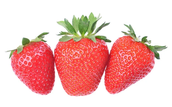 新鲜草莓在孤立的白色背景 — 图库照片