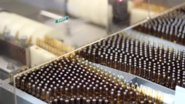 makine paketi için bir ilaç şişeleri