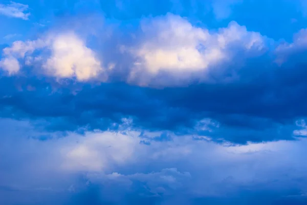 Große Wolken — Stockfoto