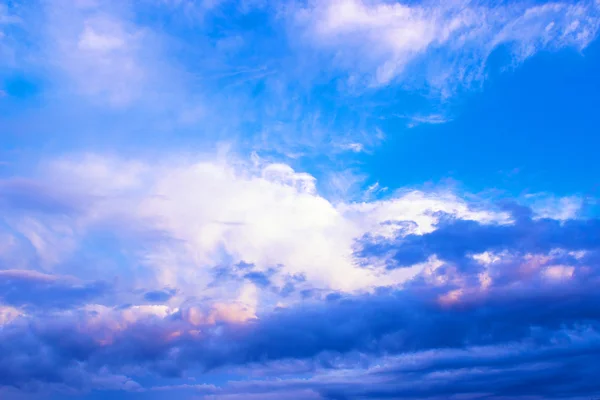 Große Wolken — Stockfoto