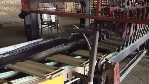 Виробнича Лінія Покрівельної Плитки Виробнича Лінія Сучасного Заводу Виготовлення Керамічної — стокове відео