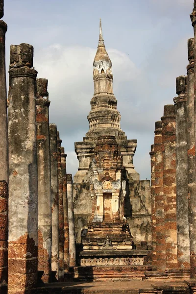 Ruins In Historical Park Of Sukhothai — Stock Photo, Image