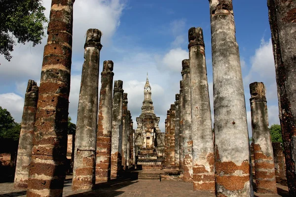 Ruins In Historical Park Of Sukhothai — Stock Photo, Image