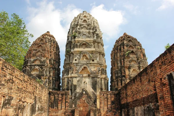 Ruínas no Parque Histórico de Sukhothai — Fotografia de Stock