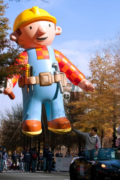 Balão de trabalhador de construção inflado em Atlanta Christmas Parade — Fotografia de Stock