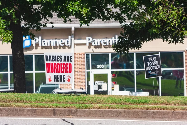 Lawrenceville October Abortion Signs Planted Front Planned Parenthood Clinic October — Stock Photo, Image