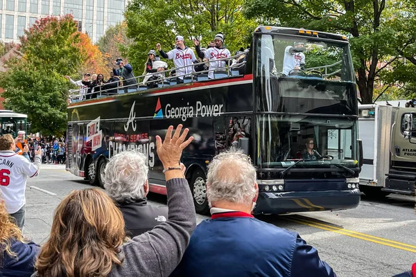 Atlanta Usa November Атланта Брейвз Фанів Лінії Вулиці Центрі Міста — стокове фото