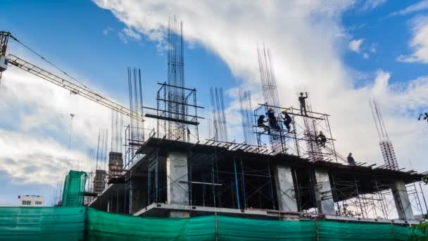 Zeitraffer Silhouette Arbeit auf der Baustelle — Stockvideo