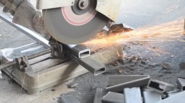 küçük makine kesme çelik