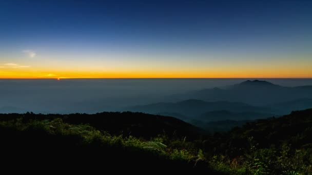Time lapse lever du soleil sur la vallée de la thaïlande 