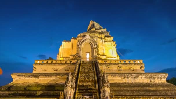 Wat Chedi Luang Templo famoso de Chiang Mai, Tailândia (Time Lapse ) — Vídeo de Stock