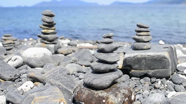 Strand aus schwarzem Stein von Lipe Island, Thailand — Stockvideo