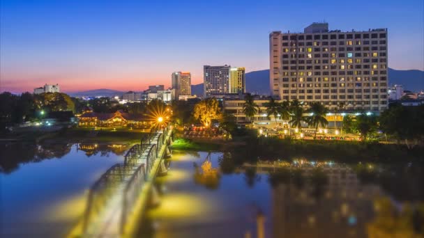 Zaman sukut twilight cityscape chiang Mai, Tayland — Stok video