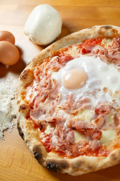 İtalyan pizzası.