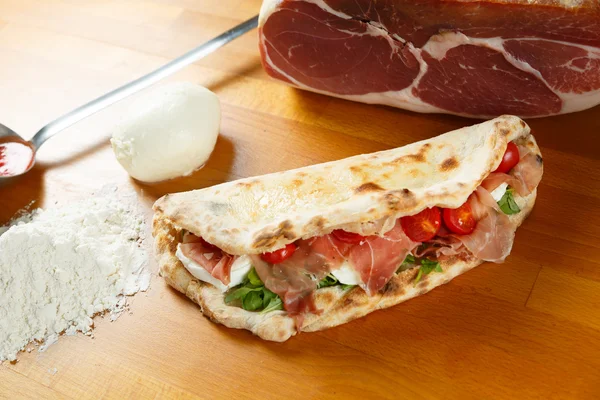 İtalyan pizzası.