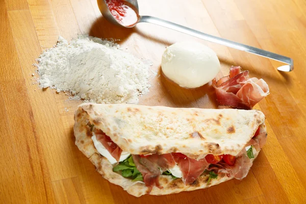 İtalyan pizzası.