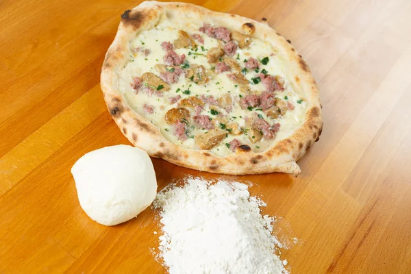 İtalyan pizzası.