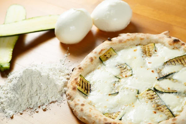İtalyan pizzası.