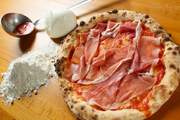 İtalyan pizzası.