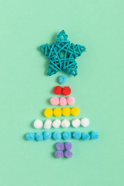 Ručně Vyrobený Vánoční Stromek Pestrobarevných Kuliček Vánoční Pozadí — Stock fotografie