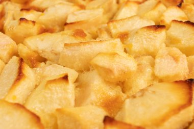 Taze pişmiş elmalı turta. Elmalı turta.