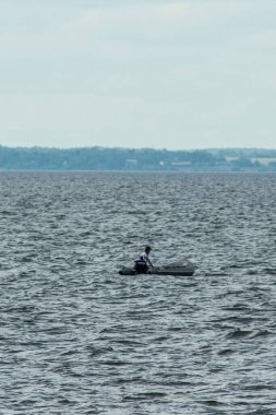 Volga Nehri 'nde çocuk yelkenli yarışı.