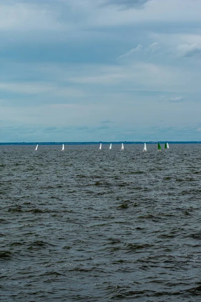 Regata Vela Bambini Sul Fiume Volga — Foto Stock