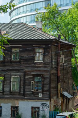 Eski ve yeni evlerin birleşimi