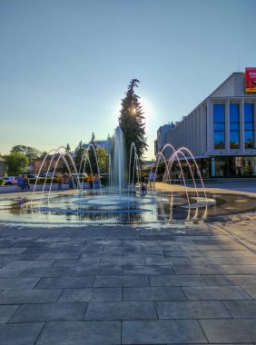 Kasaba meydanında güzel çeşme