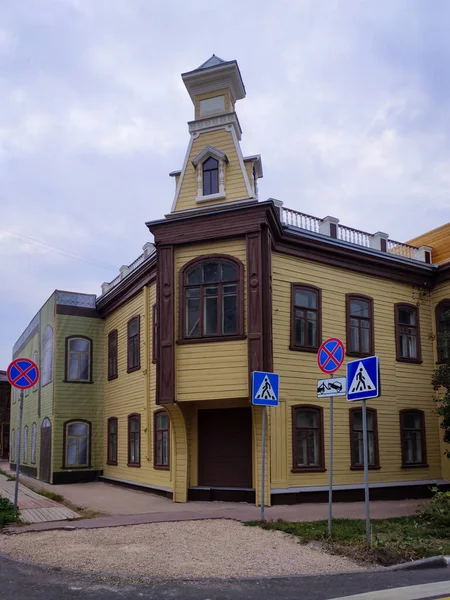 Όμορφο Ιστορικό Σπίτι Στο Nizhny Novgorod — Φωτογραφία Αρχείου