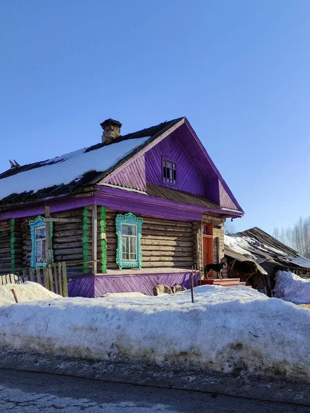 Красивий Дерев Яний Будинок Селі — стокове фото