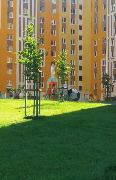 Lekplats Gårdsplanen Huset — Stockfoto