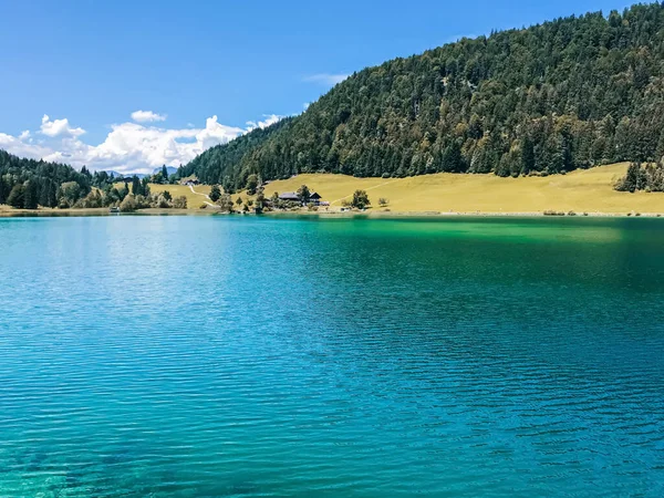 Huge Mountain Blue Lake Untouched Wild Nature Europe Majestic Mountains — 스톡 사진
