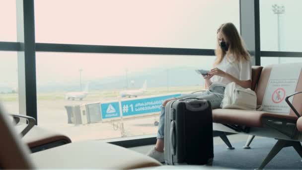 Woman Passenger Waiting Her Flight While Sitting Airport Large Panoramic — Stockvideo