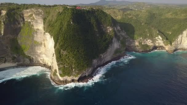 Nusa Penida Island Kelingking Beach Top View Aerial Shot Sandy — ストック動画