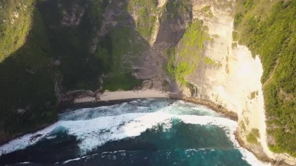Imagens Dramáticas Drones Aéreos Famosa Praia Kelingking Também Conhecida Como — Vídeo de Stock