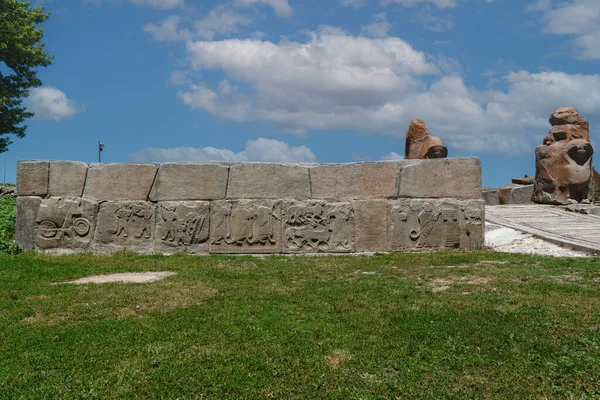 Vue Porte Sphinx Avec Quelques Sculptures Autour Lui Période Hittite — Photo