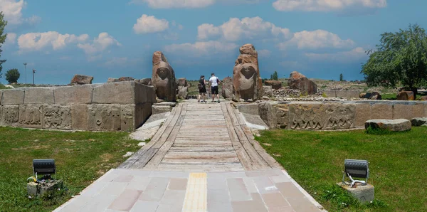 Vue Porte Sphinx Avec Quelques Sculptures Autour Lui Période Hittite — Photo