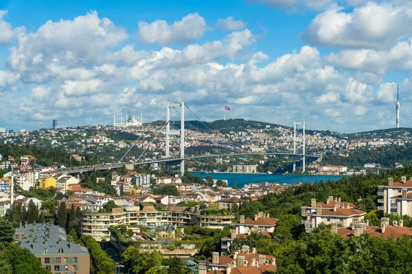 이스탄불 구름낀 하늘을 터키의 이스탄불 — 스톡 사진
