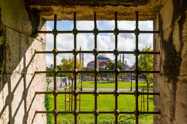 Istanbul Turkiet Juni 2022 Utsikten Över Hagia Sophia Från Borggården — Stockfoto