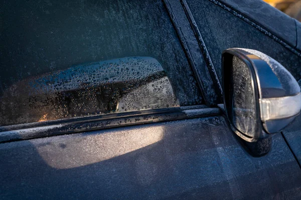 Sun Hitting Mirror Car Winter Day Defrosts Hood Car Reflected — Stock Photo, Image