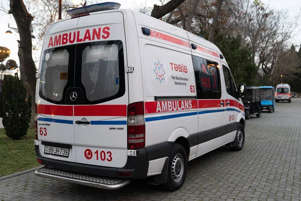 Bakou Azerbaïdjan Janvier 2022 Voiture Ambulance Stationnée Dans Ville Prête — Photo