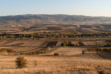 Mown, sabanla sürülen ve nadasa bırakılan tarlalar, Kahraman Kazan, Ankara, Türkiye.