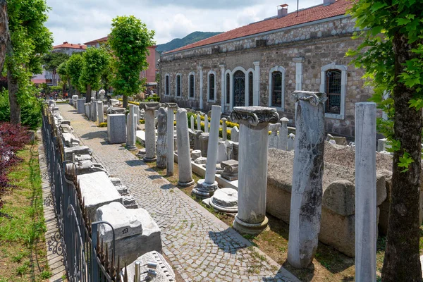 2021年6月26日トルコ アマスラ博物館庭園に展示されている歴史的建造物 — ストック写真
