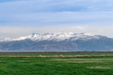 Sultan Dağı Bolvadin Şehri, Afyonkarahisar, Türkiye 'den görülebilir