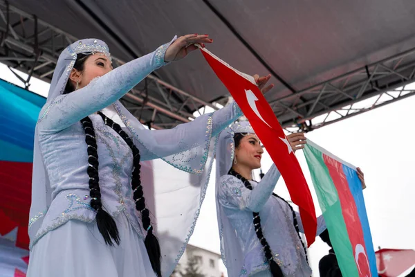 Ancara Turquia Março 2021 Duas Mulheres Azeris Vestidas Com Roupas — Fotografia de Stock