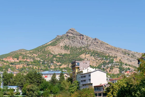 Tunceli Türkei September 2020 Tuncelis Stadtzentrum Und Der Hügel Hintergrund — Stockfoto