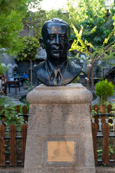 Sur Diyarbakir Turchia Settembre 2020 Busto Del Poeta Cahit Sitki — Foto Stock