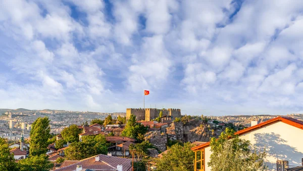 Ankara Şatosu popüler bir turizm merkezi.
