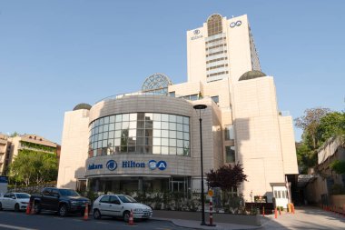 Ankara / Türkiye - 13 Mayıs 2020: Kavaklidere bölgesi civarındaki Hilton Hotel ile Ankara manzarası.